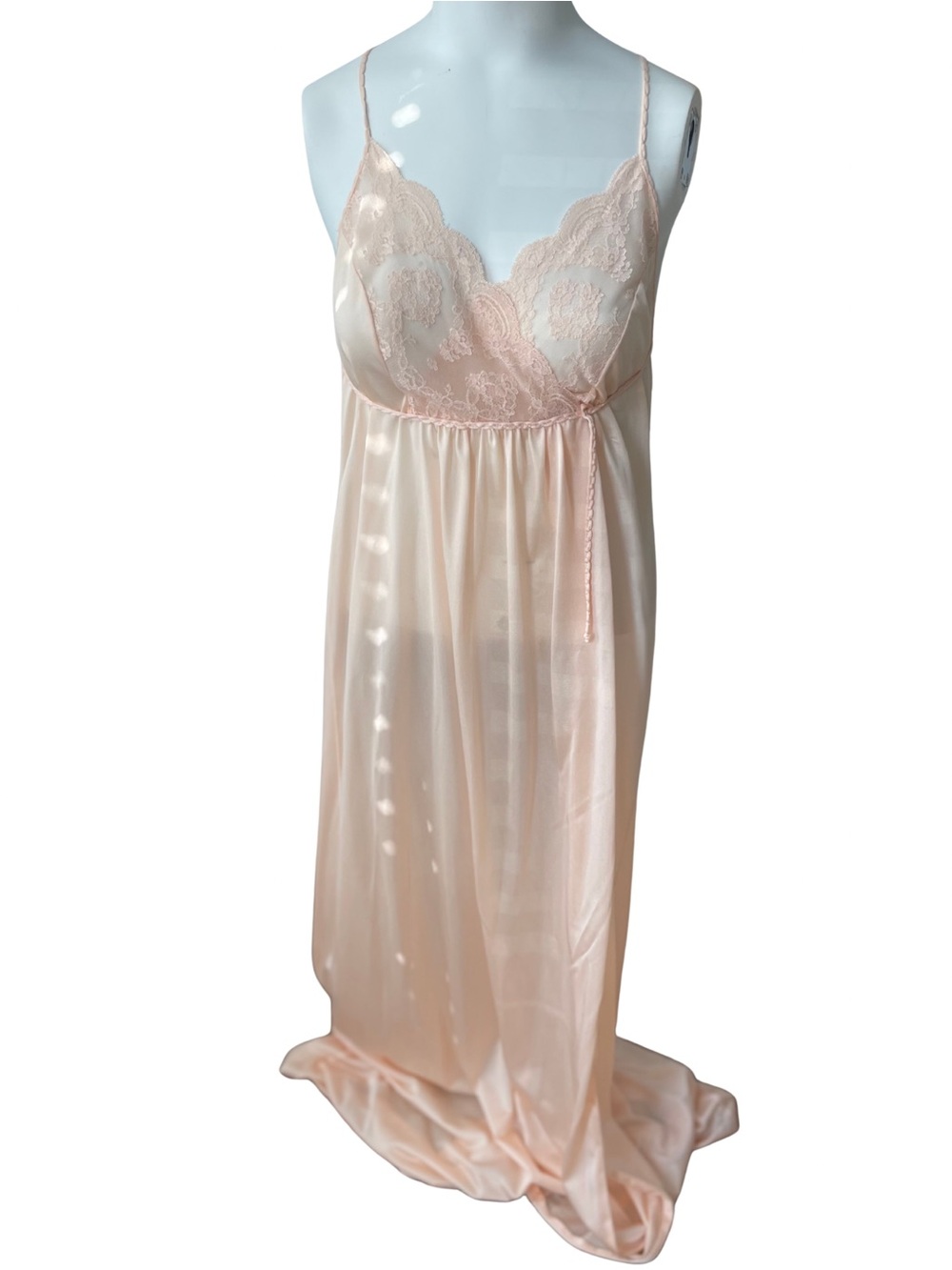Gilead Lace Trimmed Peach Chemise